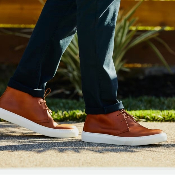 Men\'s Brown Leather Chukka Boots